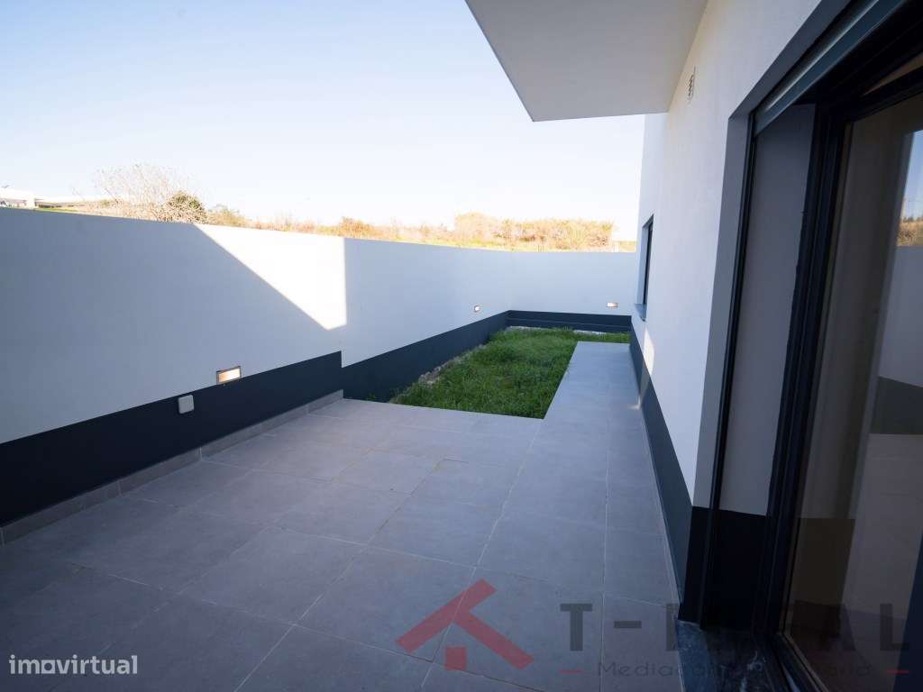 Moradia T4 nova próxima da Lourinhã e das praias-48