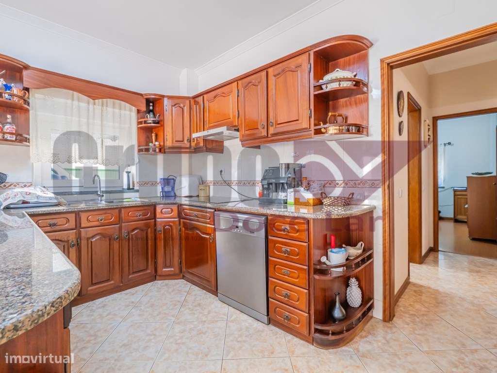 Moradia Isolada T5 com Garagem e anexo em Quinta do Conde-23