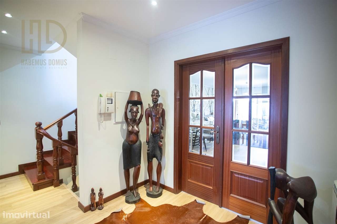 Andar Moradia T3+1 renovado e independente em Canelas - Grande imagem: 5/60