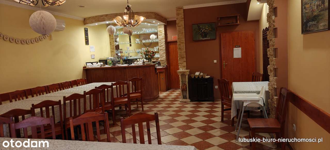 Trzy mieszkania oraz restauracja-14