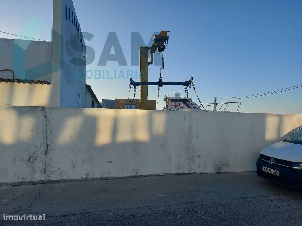 ARMAZÉM INDUSTRIAL COM LOGRADOURO E VISTA MAR, PENICHE - Grande imagem: 4/13