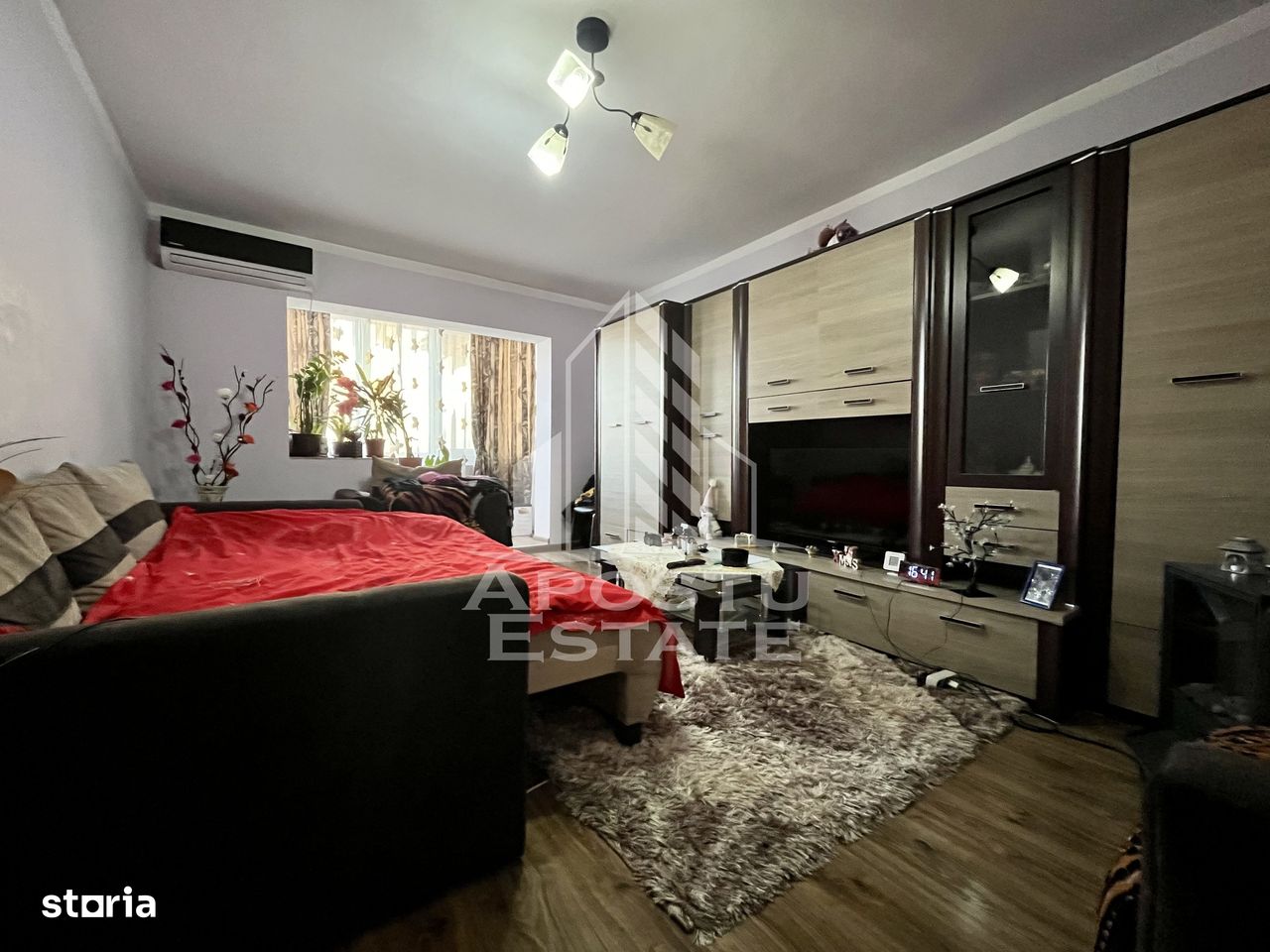 Apartament cu 3 camere, centrala proprie, zona Soarelui