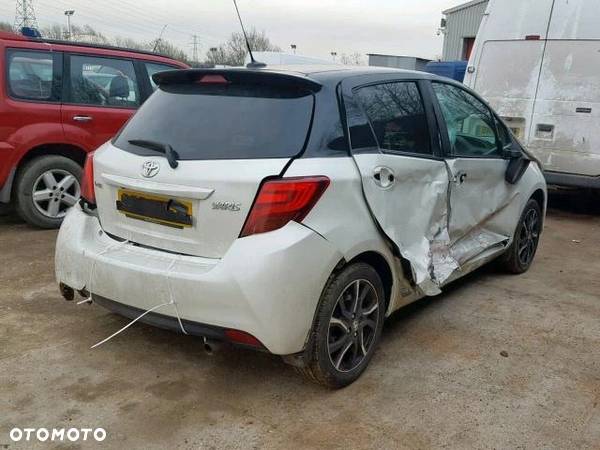 Toyota Yaris III LIFT uszczelka drzwi 3D lewa - 10