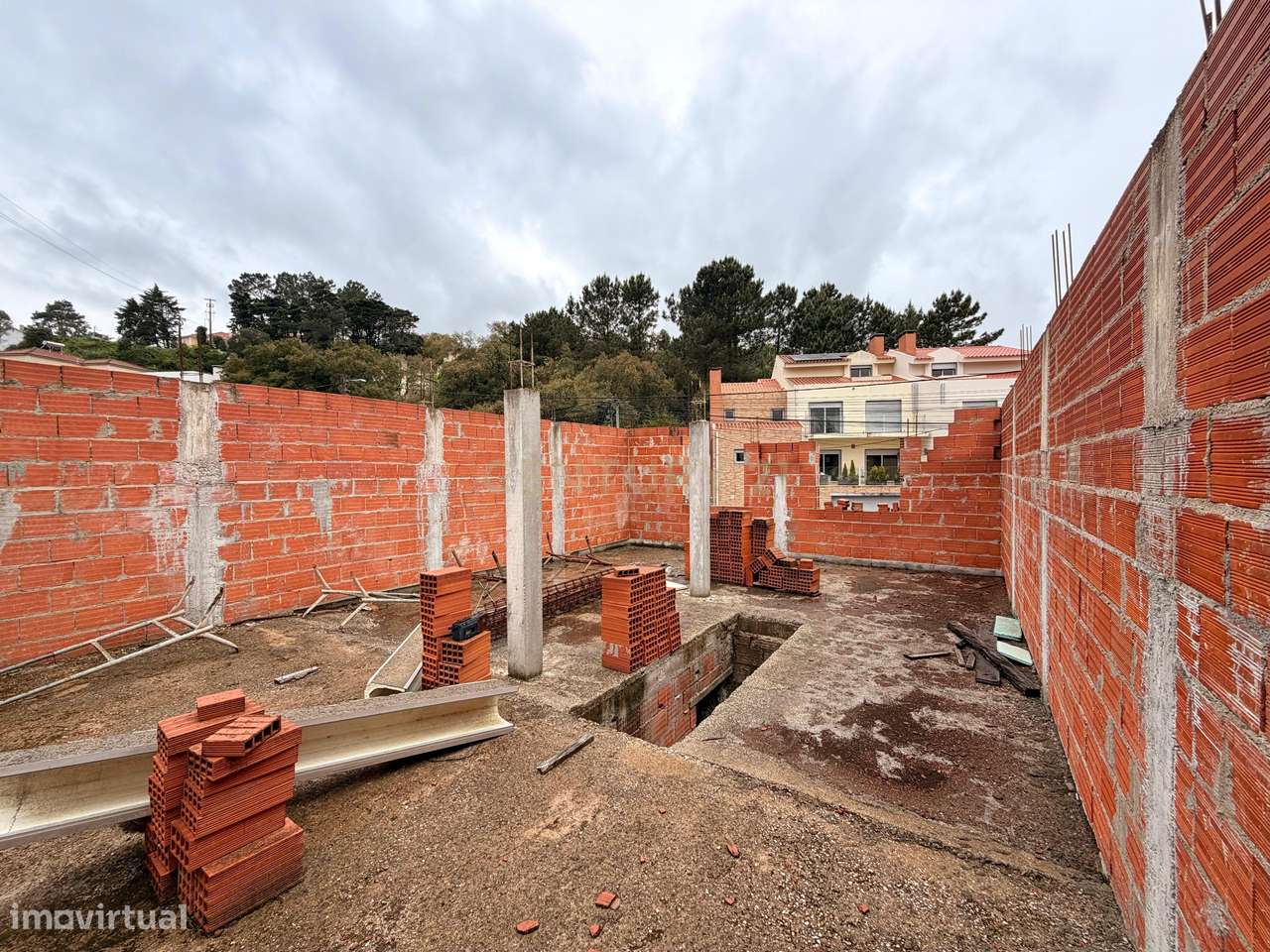 Moradia T5 Venda do Pinheiro-13