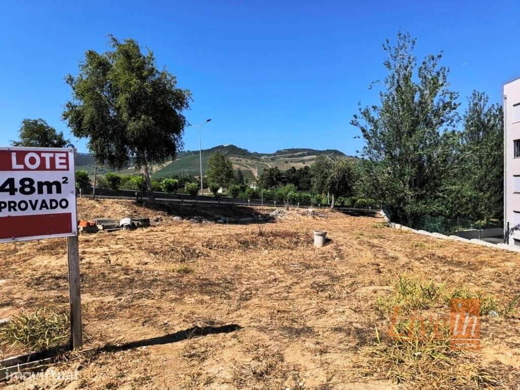 Lote de terreno com PROJETO APROVADO em Torres Vedras - Grande imagem: 2/8