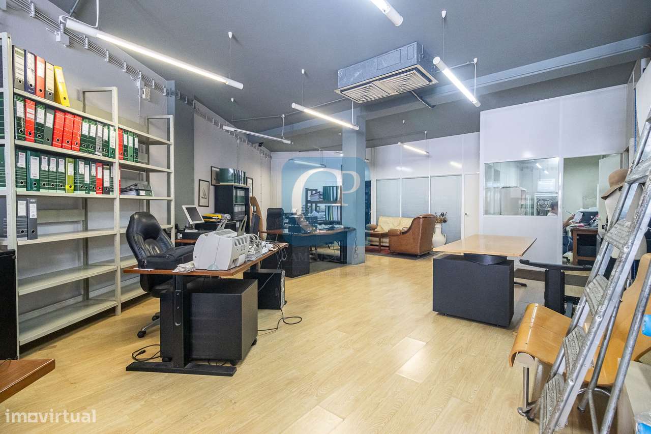 Loja para comércio no Centro do Porto - Grande imagem: 2/22