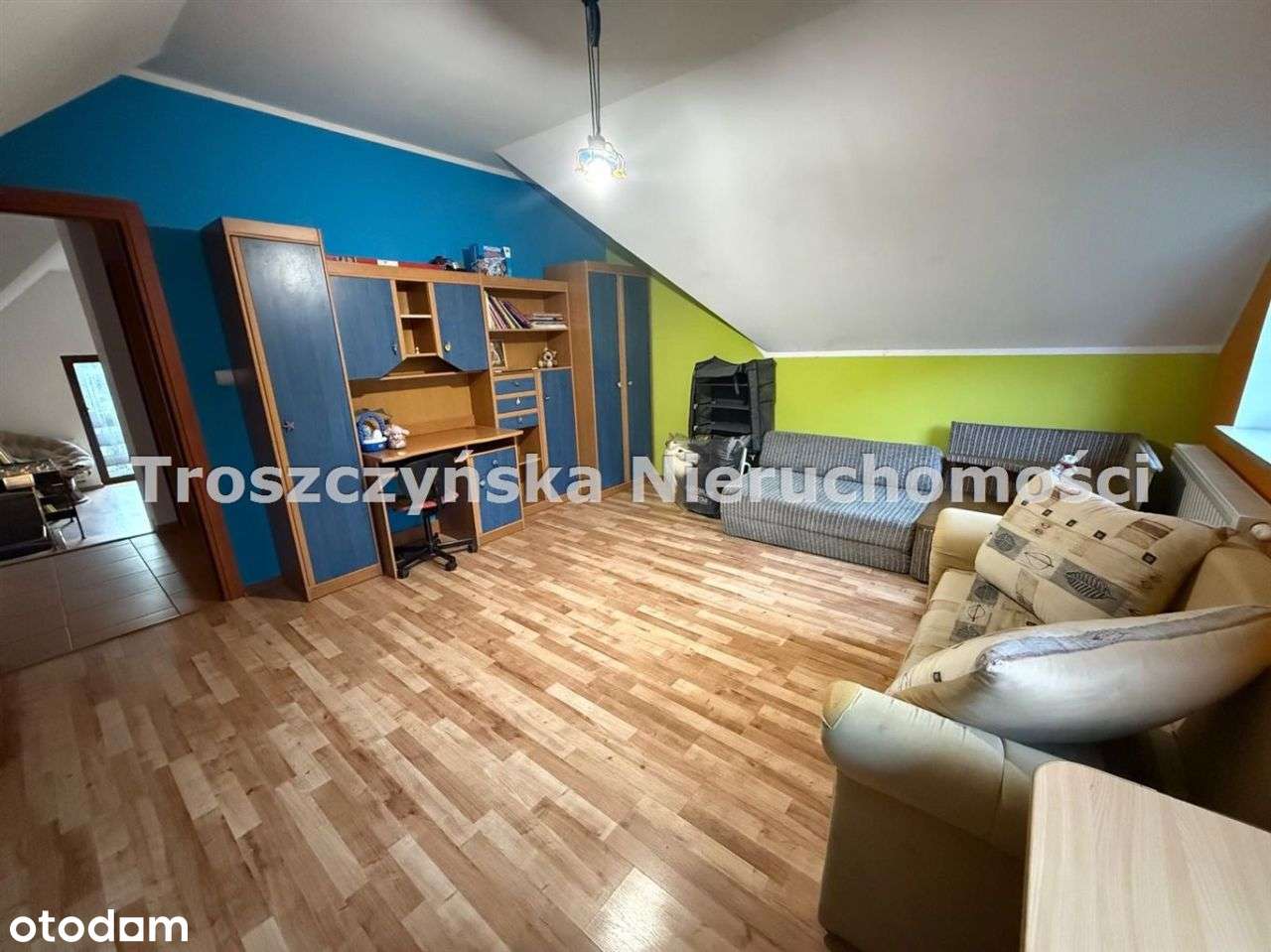 Duży dom Kolonia Poczesna z 2010 roku-6