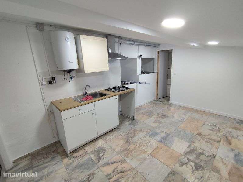 T0 aluga se em Odivelas/ramada