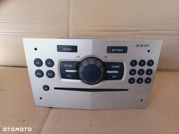 Radio CD30 Opel Corsa D złote PIN - 1