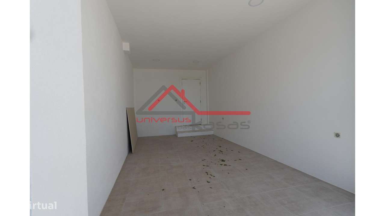 Moradia Geminada T3 em Alto Estanqueiro-18