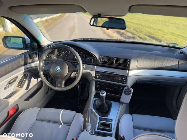 BMW Seria 5 525i - 6