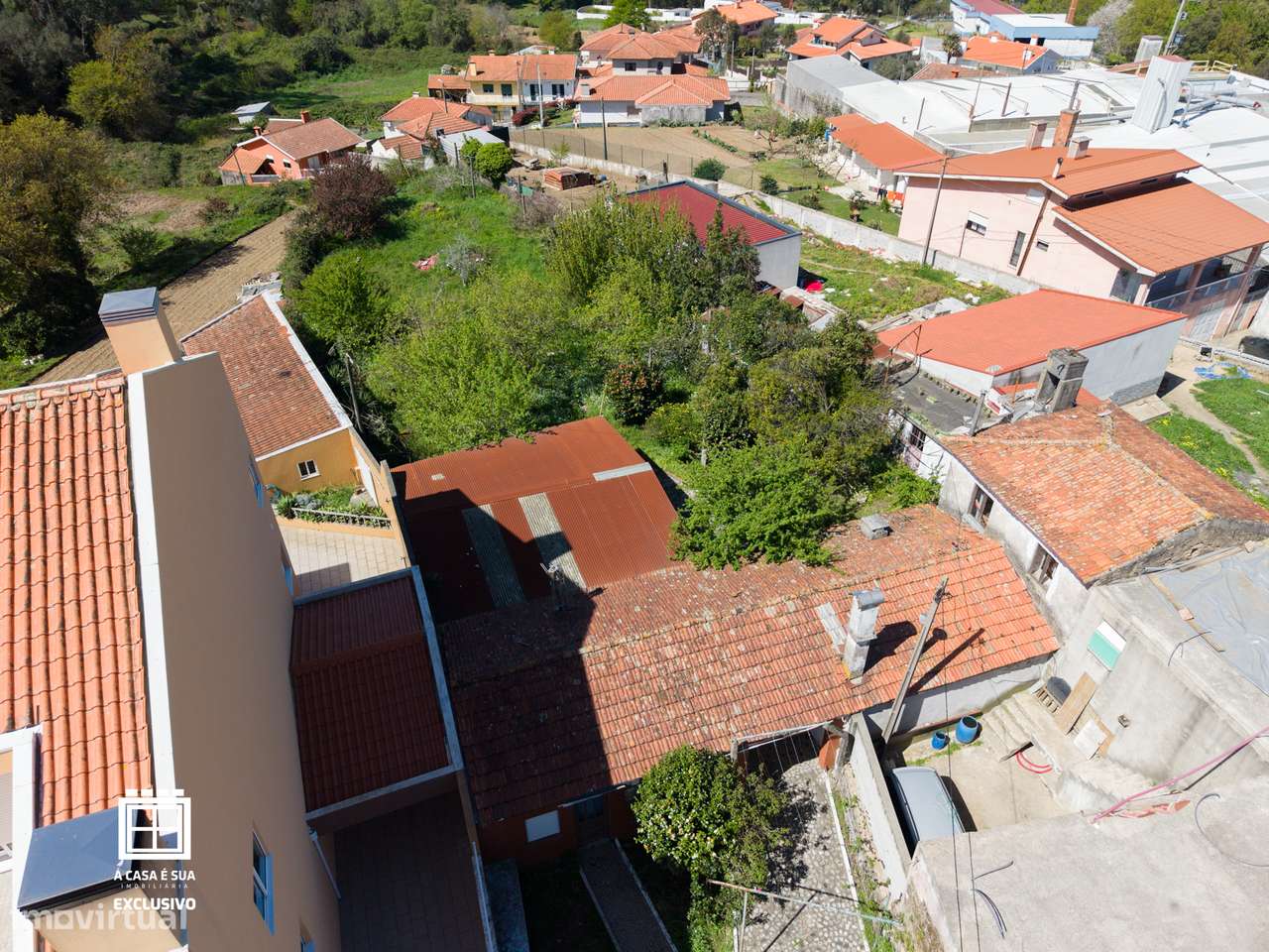 Moradia com duas habitações independentes em Lourosa - Exclusivo-37