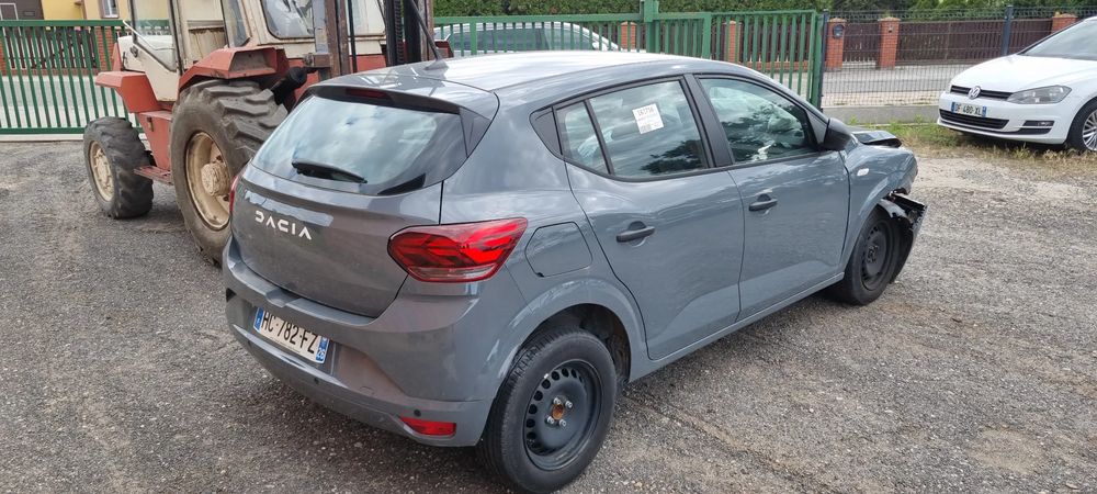 Dacia Sandero III (2020-) TCe 100 Essential 2025