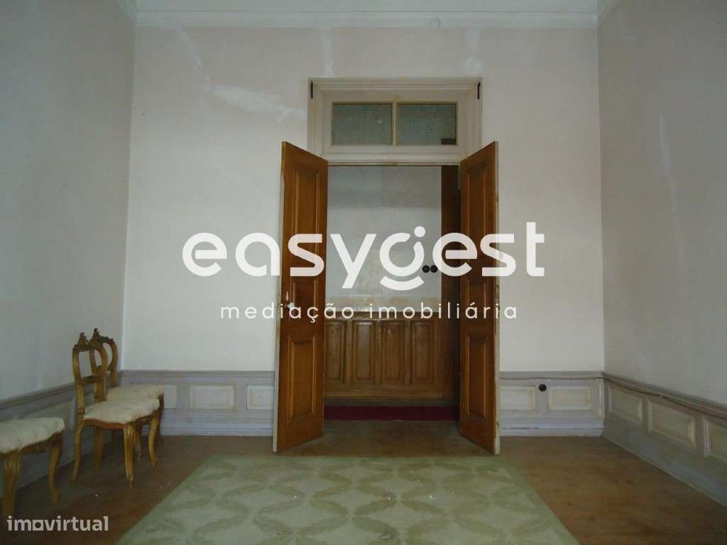 Palacete T19 com 3 pisos situado na Vila do Tortosendo, Covilhã - Grande imagem: 5/49