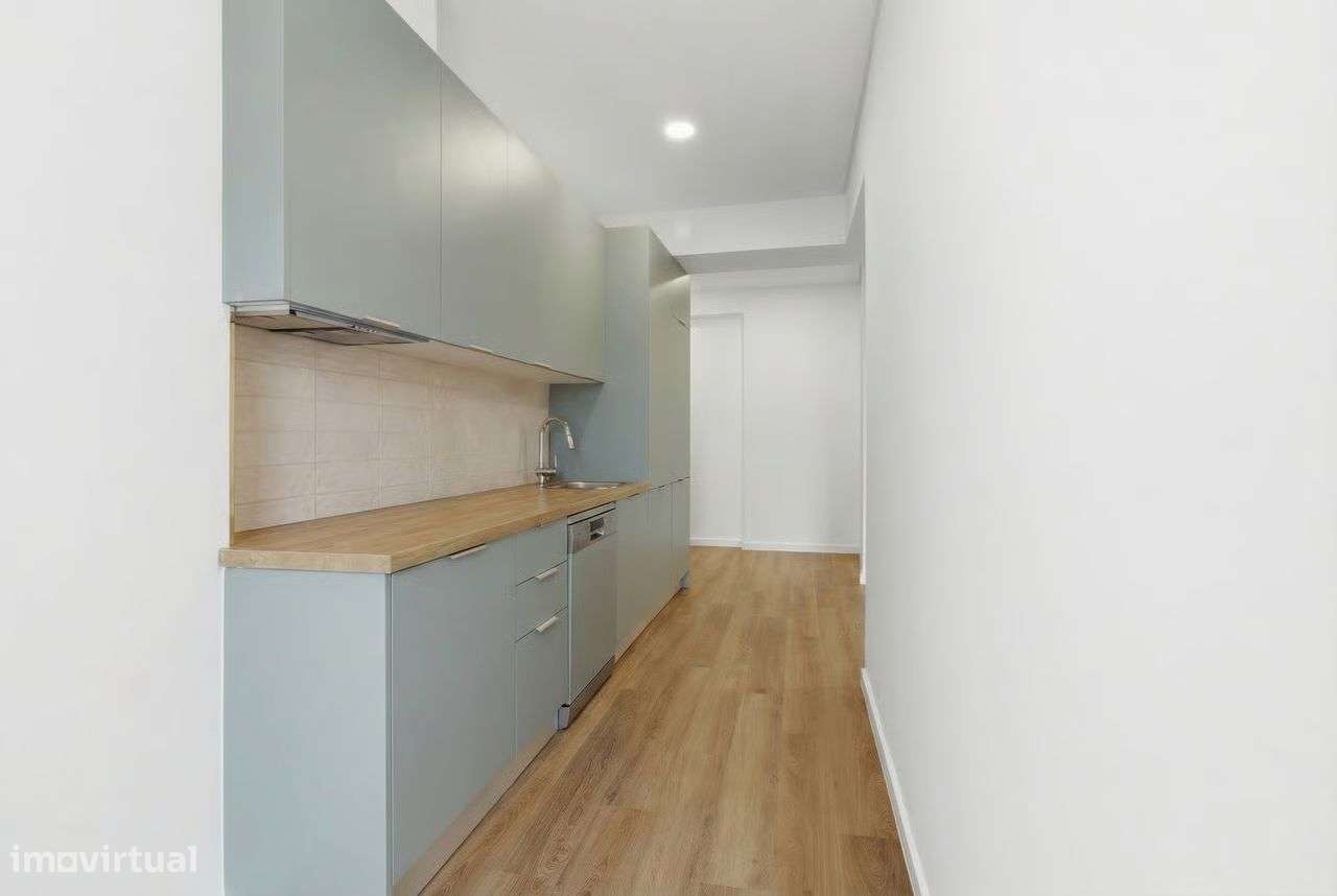 Vende-se T1 Totalmente Reabilitado com Terraço – Lisboa - Particular - Grande imagem: 2/7