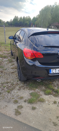 Opel Astra - 16