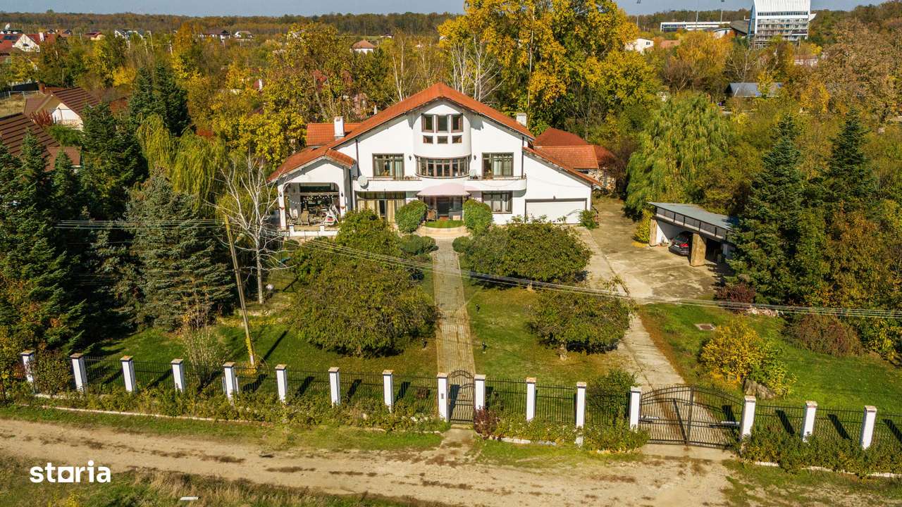 Vilă cu 7 camere de vânzare-0