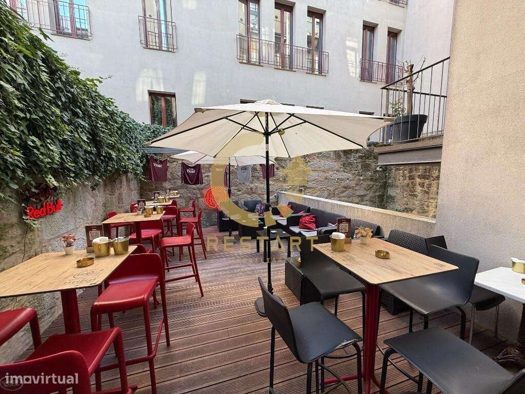 Trespasse Restaurante com terraço na Baixa do Porto próximo a Avenida - Grande imagem: 2/25