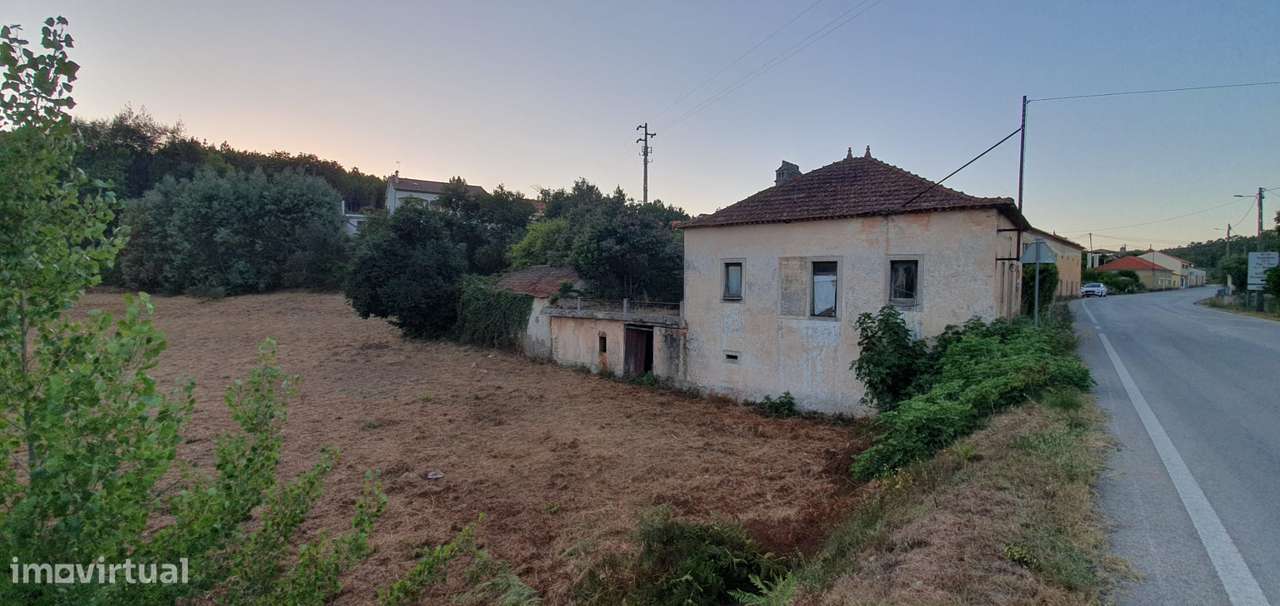 Moradia para recuperar, com Toque Histórico e Beleza Natural, Perto de - Grande imagem: 5/11