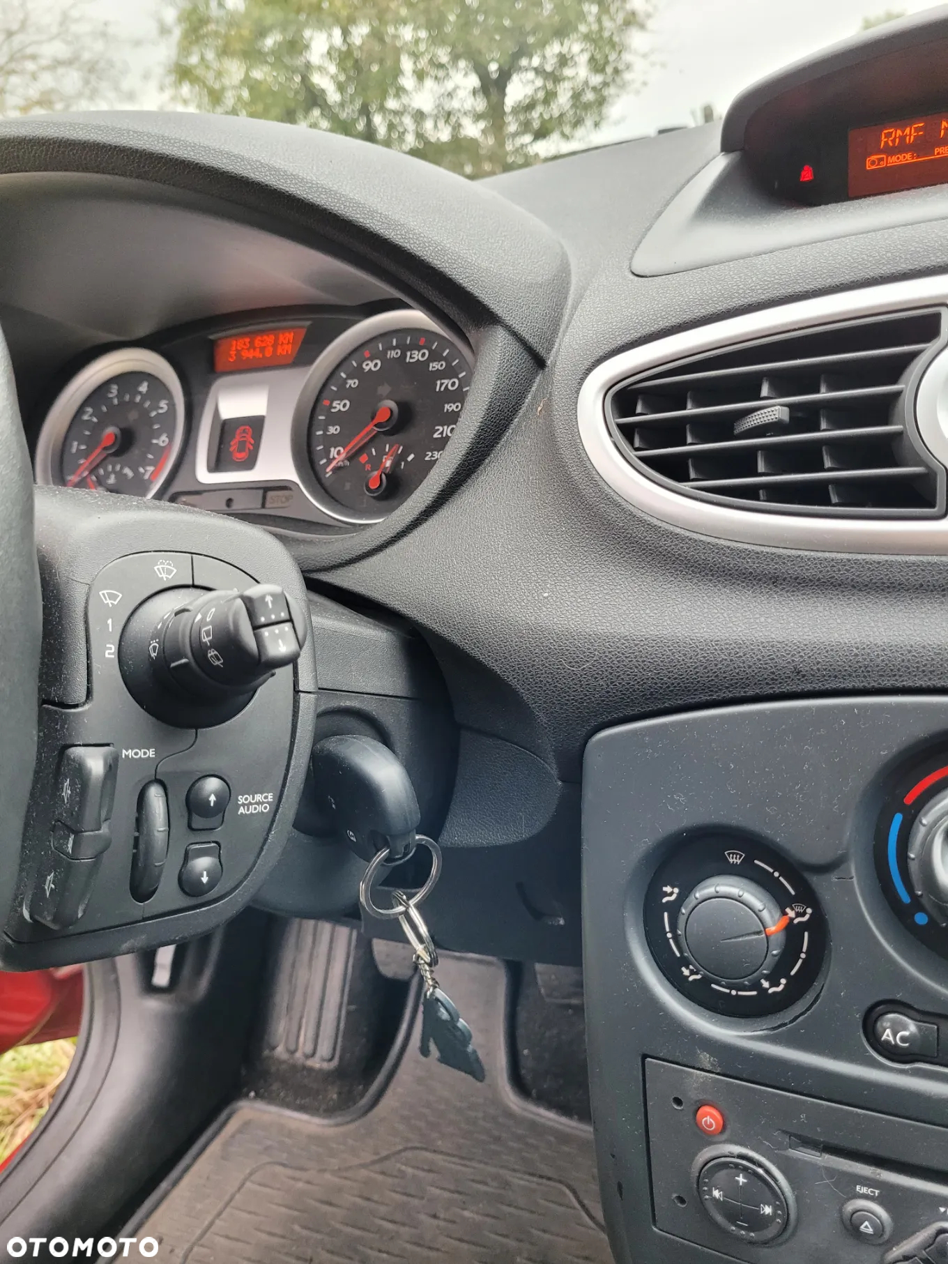 Renault Clio 1.2 TCE Rip Curl - 8