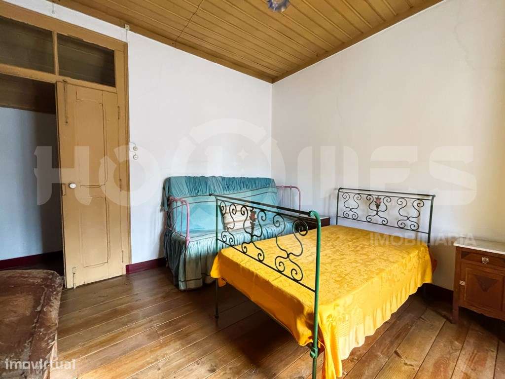 Moradia Secular de Charme | Casa + Jardim + Anexos | Potencial Hote...-47