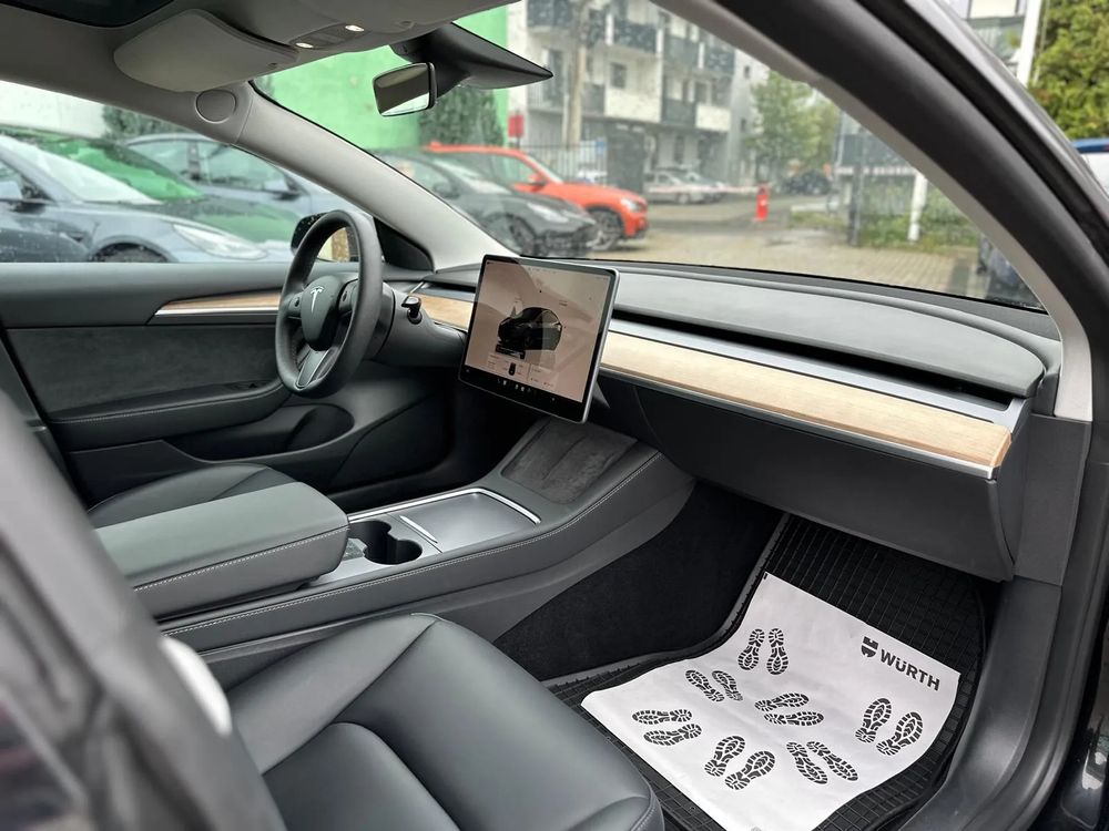 Tesla Model 3 Langstreckenbatterie Allradantrieb Dual Motor - 9