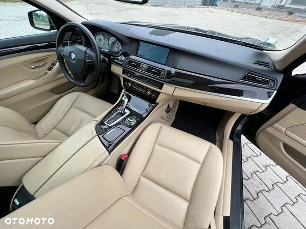 BMW Seria 5 520d Touring Luxury Line - 18