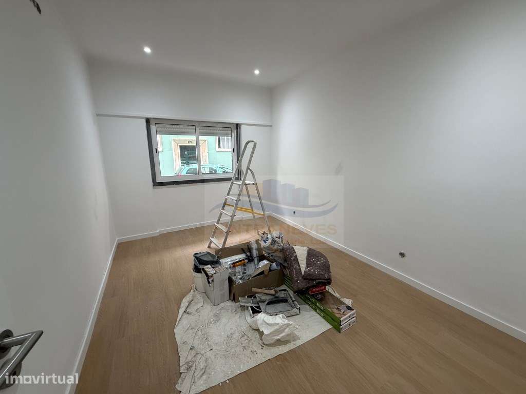 Apartamento T3 totalmente remodelado com quintal - Queluz - Grande imagem: 4/18