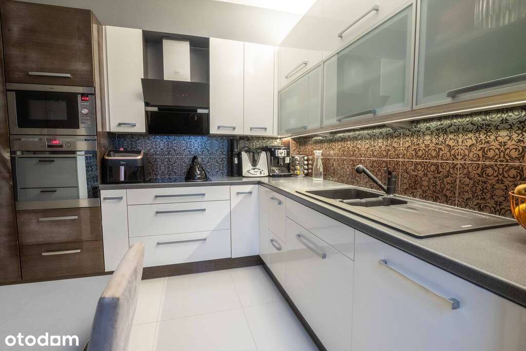 3 pok. z dużym tarasem i działką w centrum Marek-12