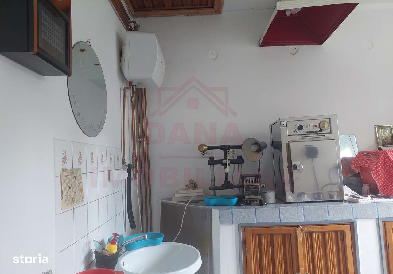 SPAȚIU COMERCIAL ÎN OȚELU-ROȘU/JUD.CARAȘ-SEVERIN - Imagine principală: 3/18