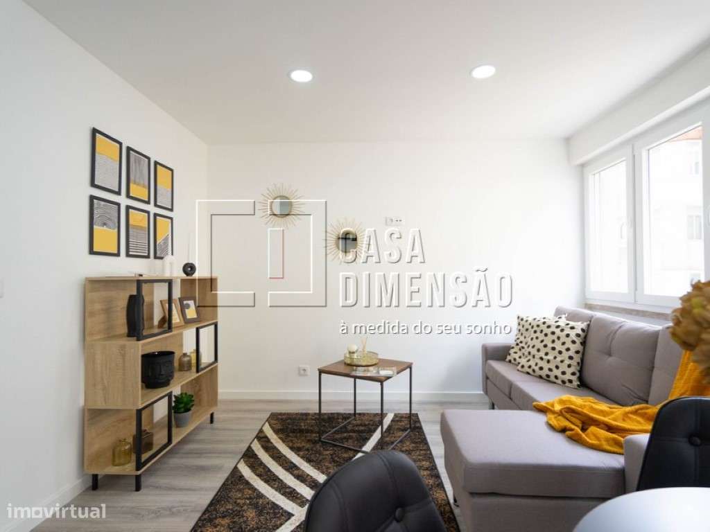 Apartamento de tipologia T3, com Varandas em Benfica!!-4