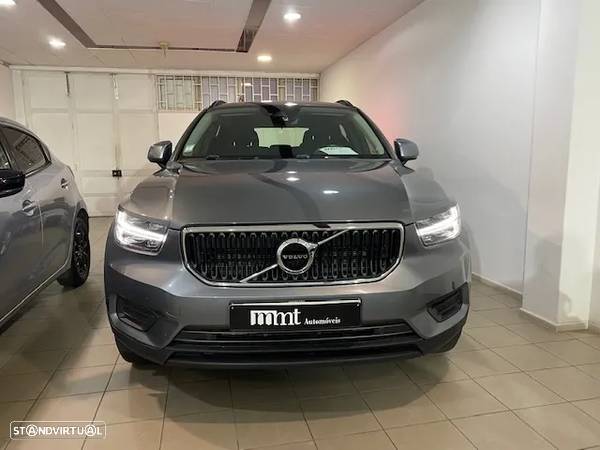 Volvo XC 40 1.5 T3 Tech Edition - 4