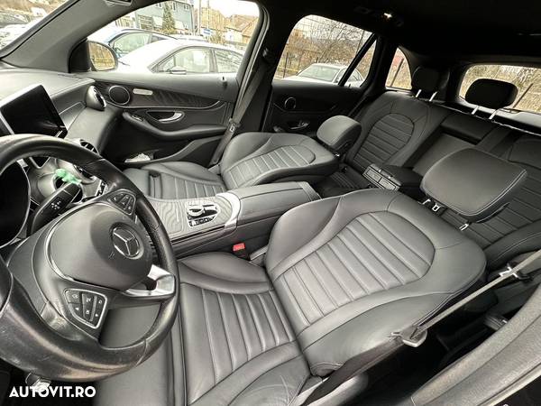 Mercedes-Benz GLC 350 e 4Matic 7G-TRONIC - 23