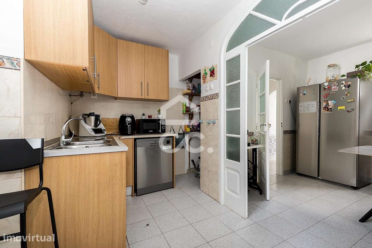 Moradia T2 Bifamiliar de 1º andar c/ Terraço no Centro Histórico de Év - Grande imagem: 5/31