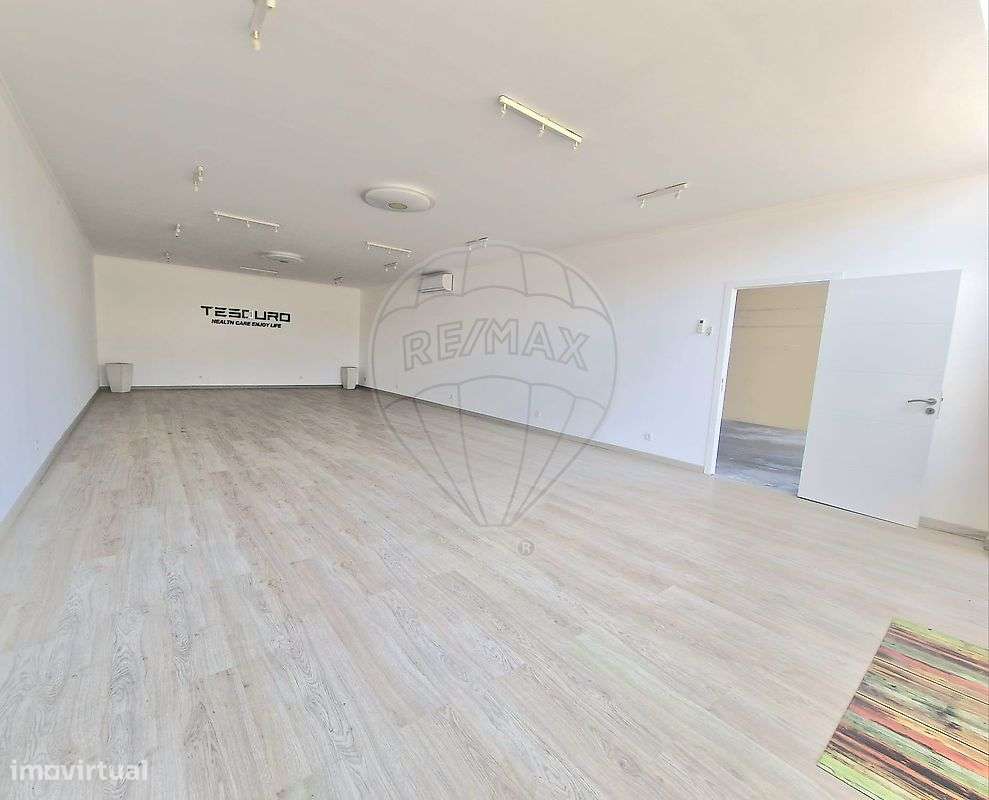 Armazém T3 para venda-14