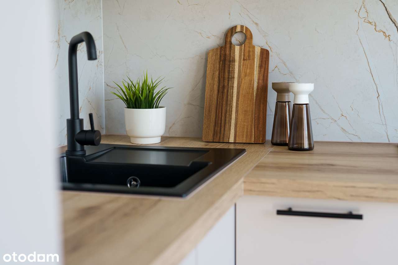 Zieleń za oknem w centrum miasta *** 2 pokoje z osobną kuchnią***-7