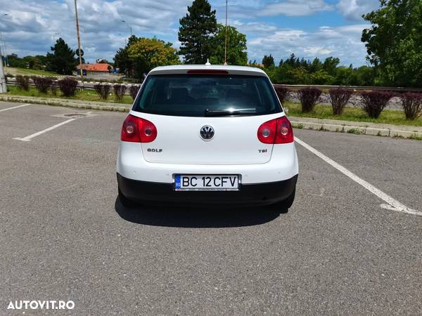 Volkswagen Golf 1.4 TSI Highline - 4