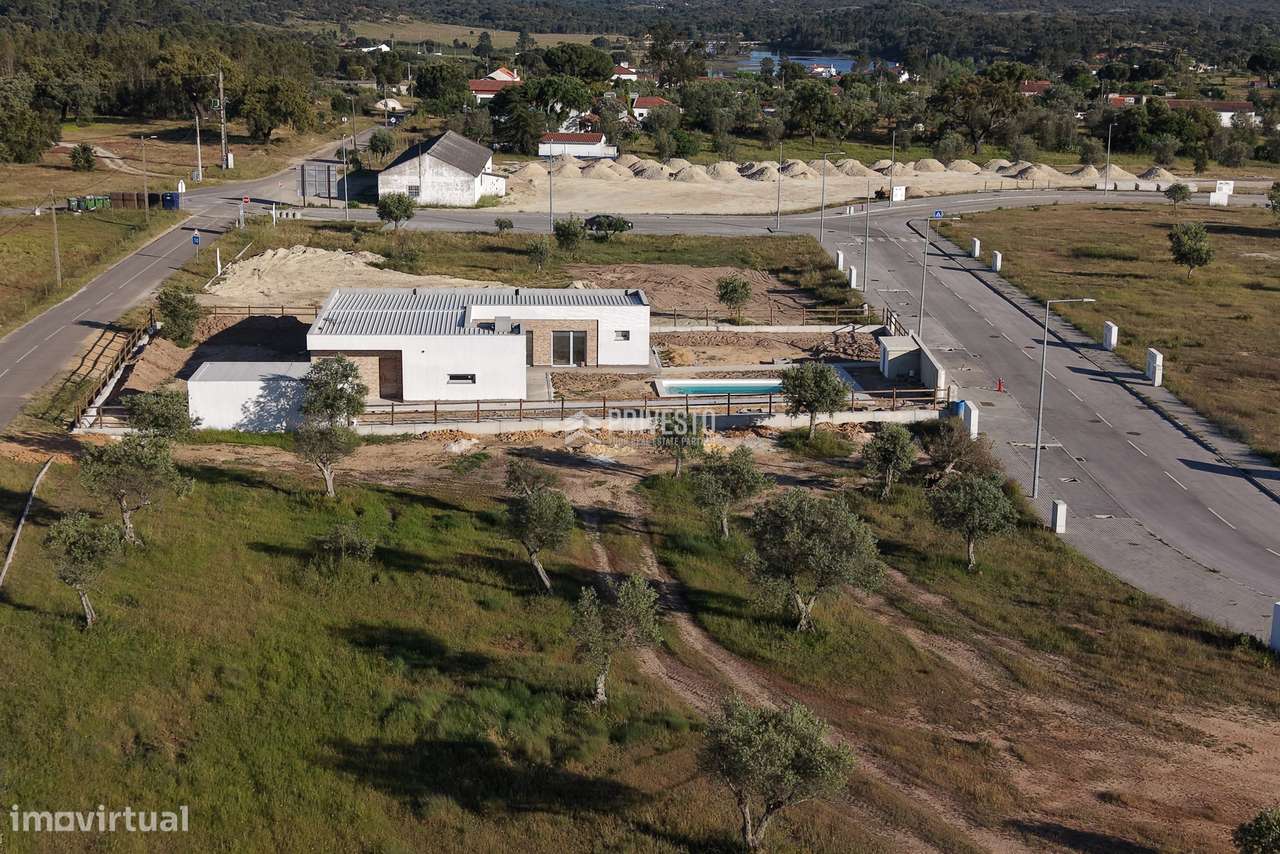Moradia T3 Chave na Mão Junto à Barragem de Montargil-12