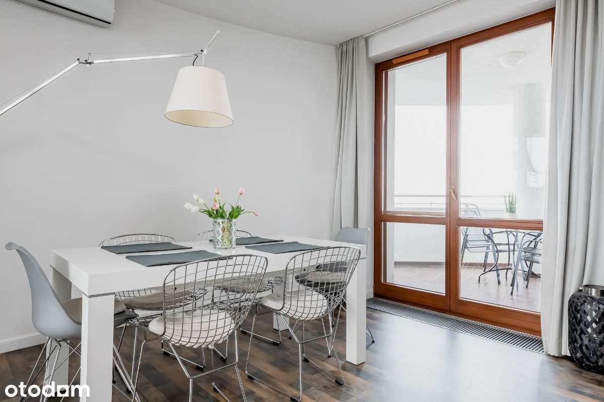 Jedyny Taki Widok w Mieście – Twój Apartament Premium Na IX Piętrze!-1