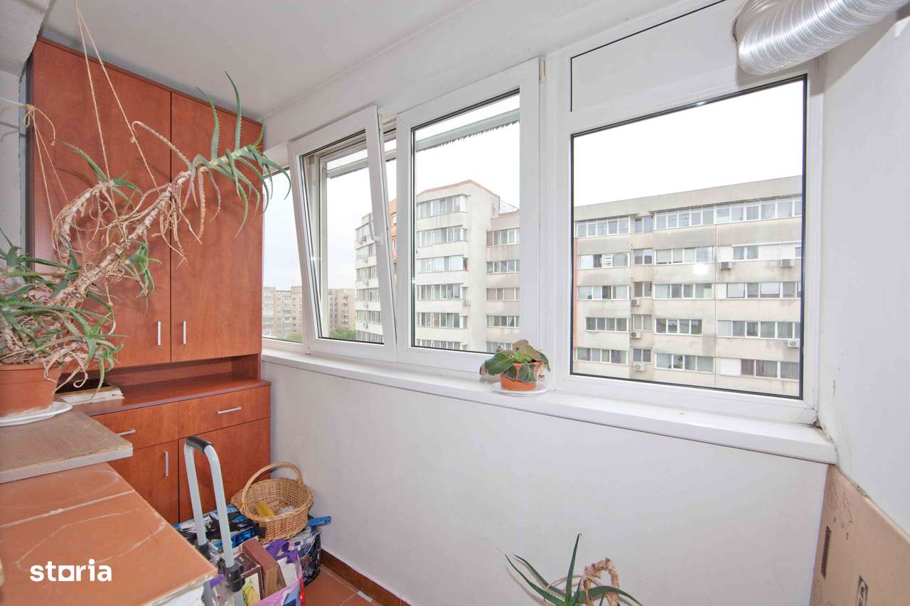 3 camere stradal pe Bulevardul Tineretului vizavi de parc langa metrou-7