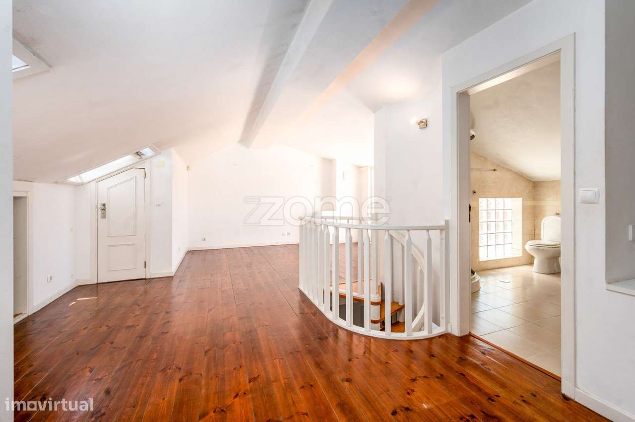 CASA EXCLUSIVA NA RUA DA COSTA (entre as Necessidades e Alcântara)-33