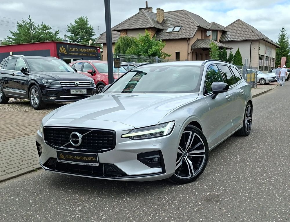 Volvo V60 II (2018- ) D3 Geartronic RDesign 2020