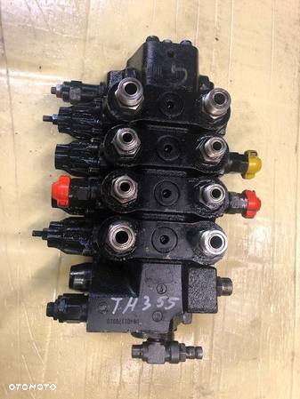 CAT TH 355 / TH 330 / TH 360 , TH 337 rozdzielacz hydrauliczny - 1