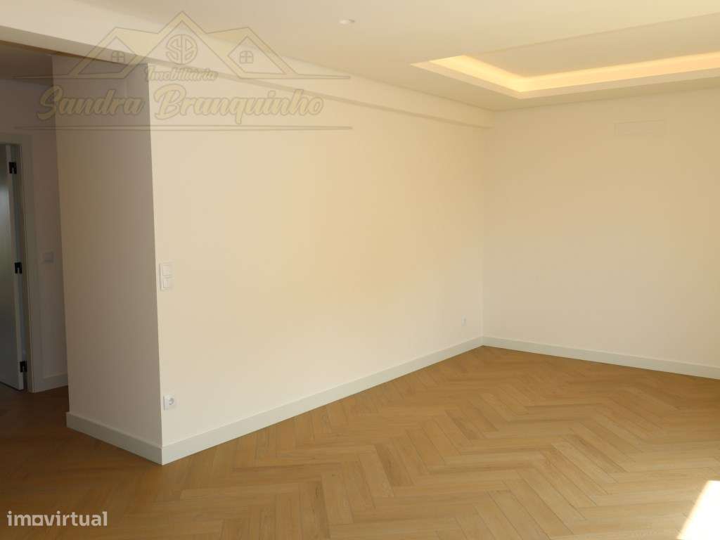 Apartamento RENOVADO(novo) com vista mar-10