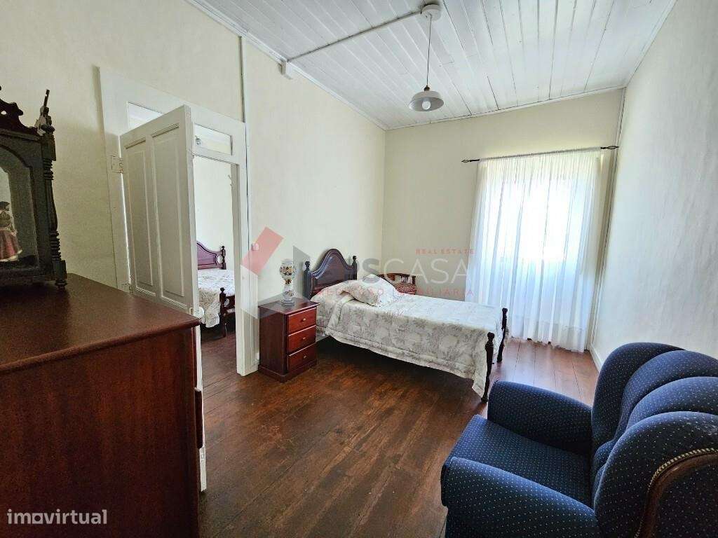 Moradia T4 em Prédio Misto – Fonte do Bastardo-23