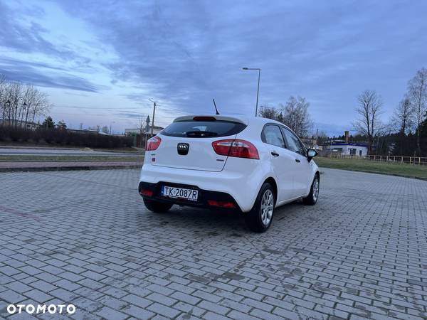 Kia Rio 1.1 crdi L - 8