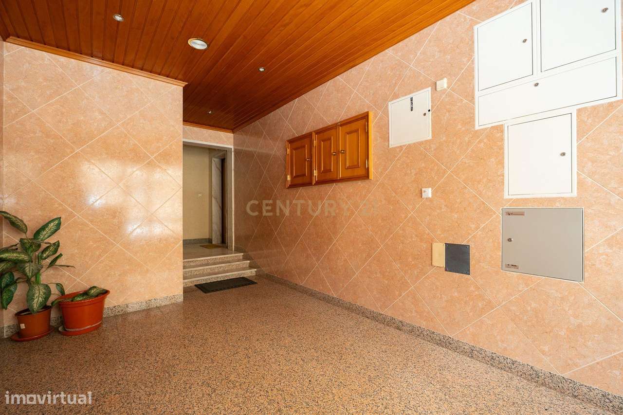 Excelente T1 com lareira, arrecadação e varanda na Anta – Agualva-Cacé - Grande imagem: 5/37