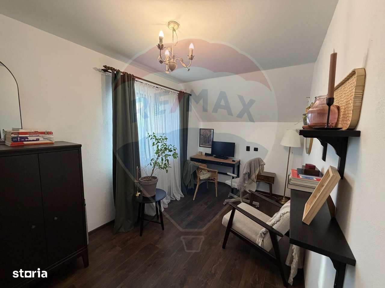 Casă  în zona Bariera Valcii-6