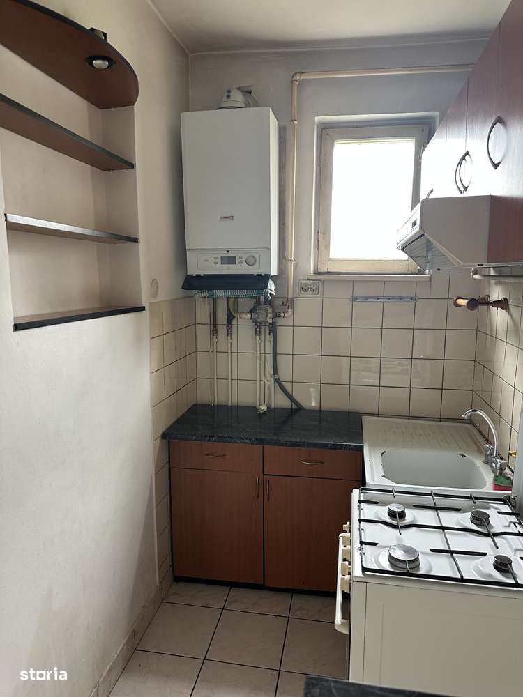 Apartament de vanzare,3 camere-6