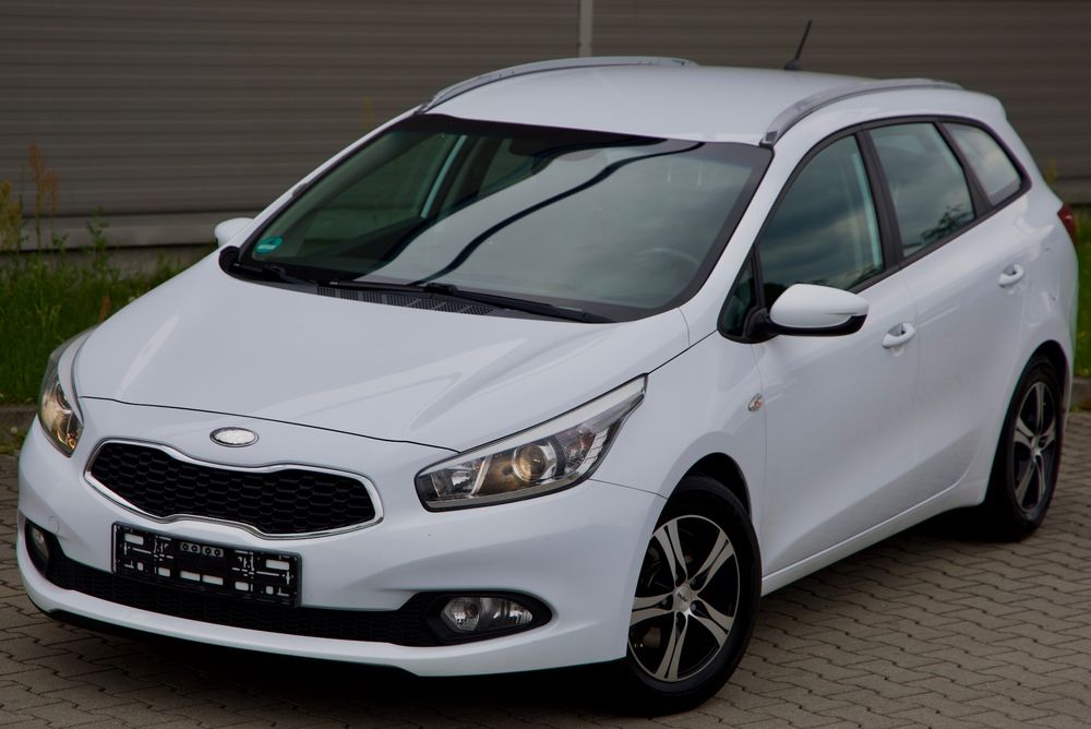 Kia Ceed II (2012-) 1.6 CRDi 128 Spirit 2014